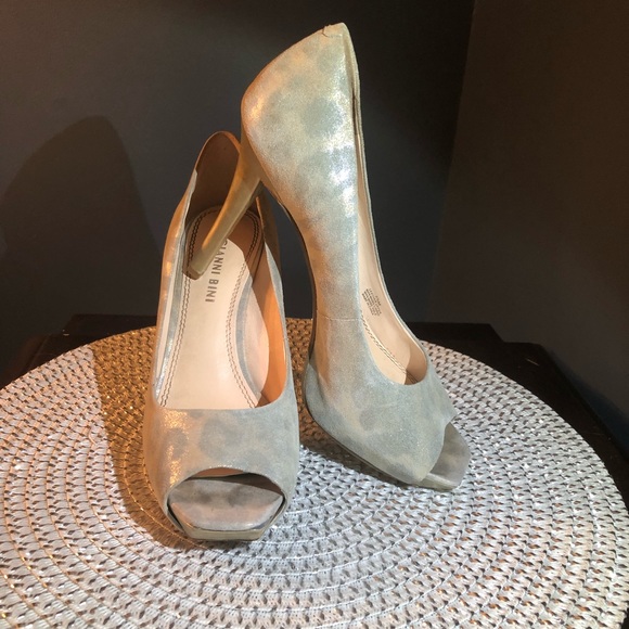Gianni Bini Shoes - Gianni Bini Animal Print Peep Toe Heels